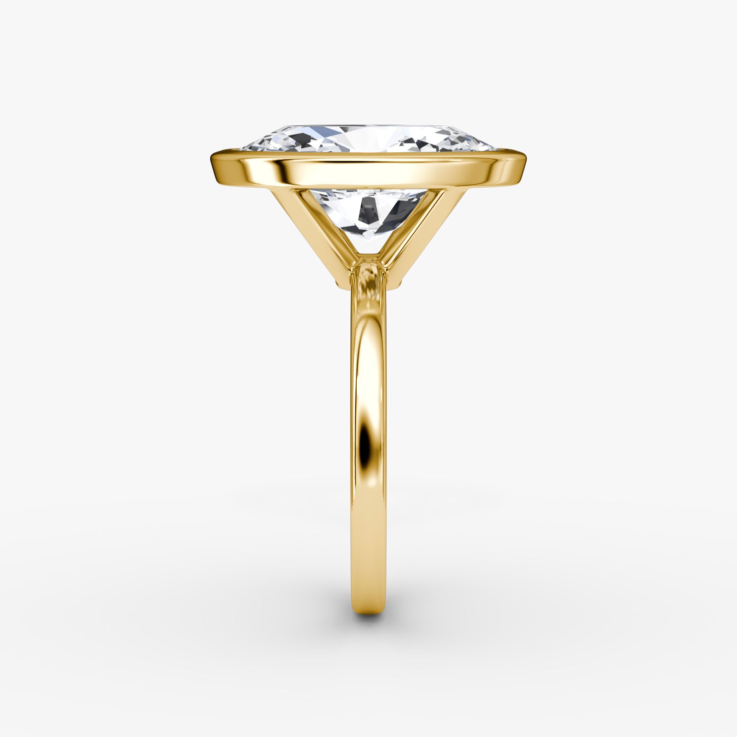 Oval Cut Ring Set in Yellow Gold